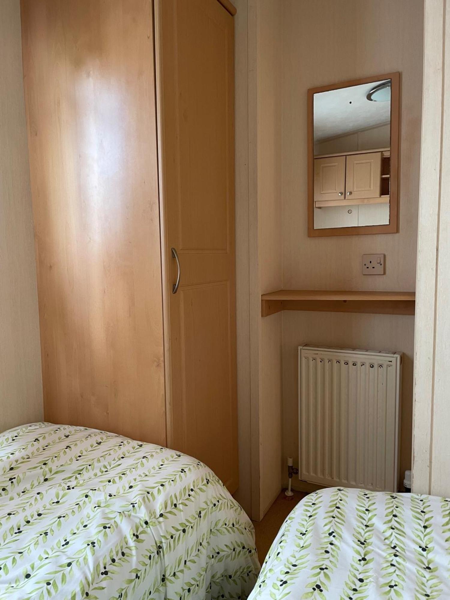 Cozy Camber Caravan 3 Bedroom Retreat With Decking Рай Экстерьер фото