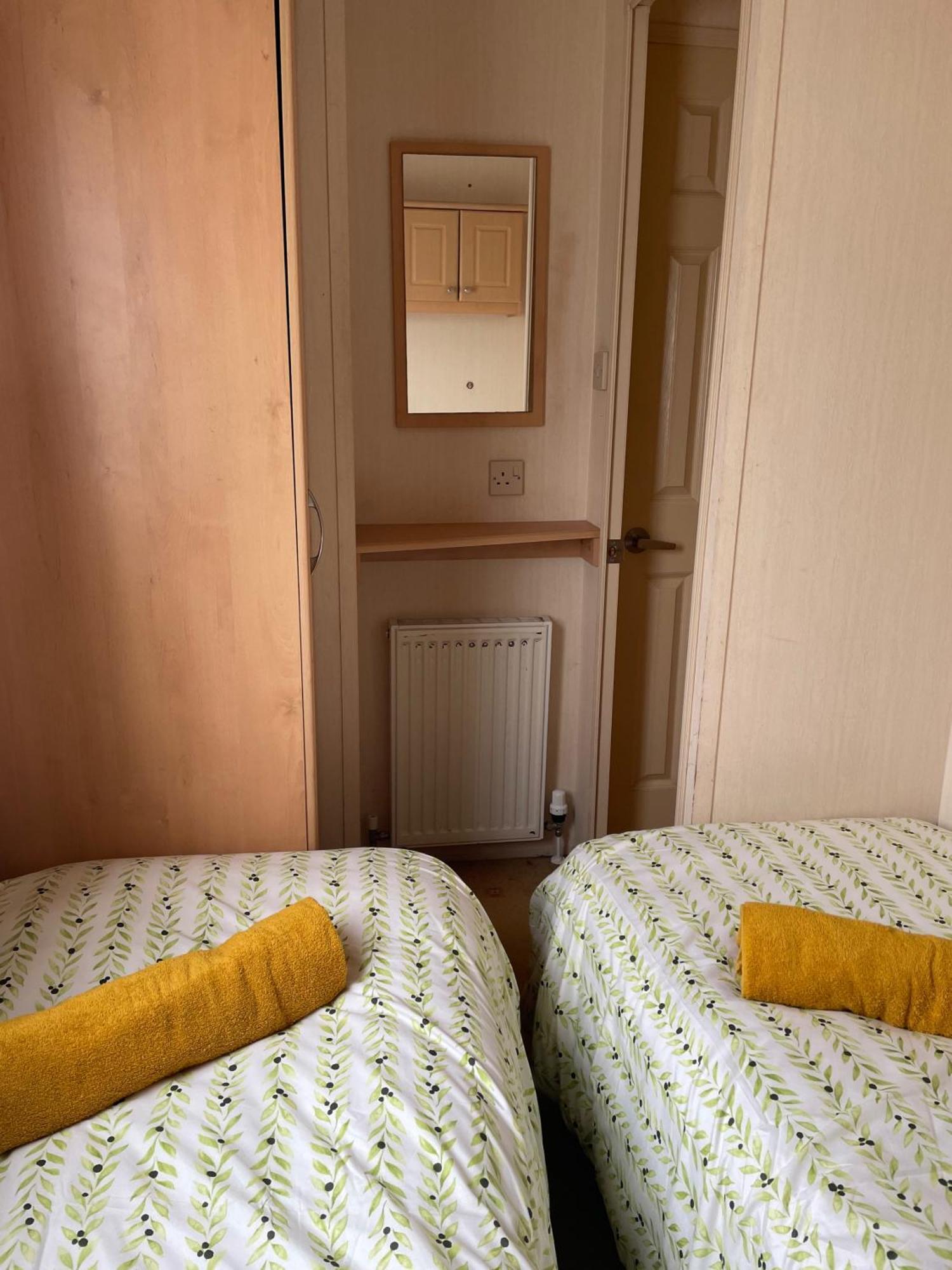 Cozy Camber Caravan 3 Bedroom Retreat With Decking Рай Экстерьер фото