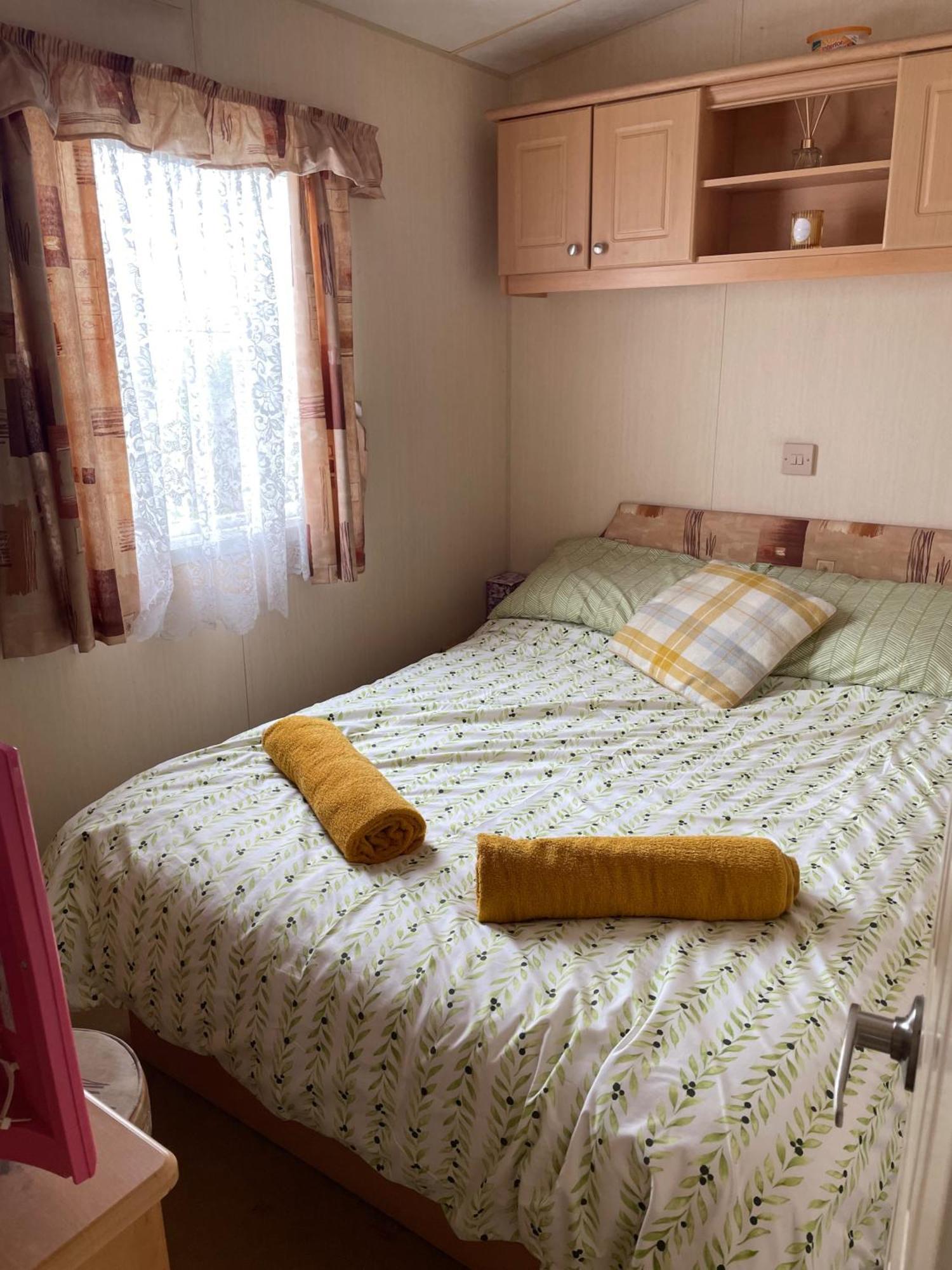 Cozy Camber Caravan 3 Bedroom Retreat With Decking Рай Экстерьер фото